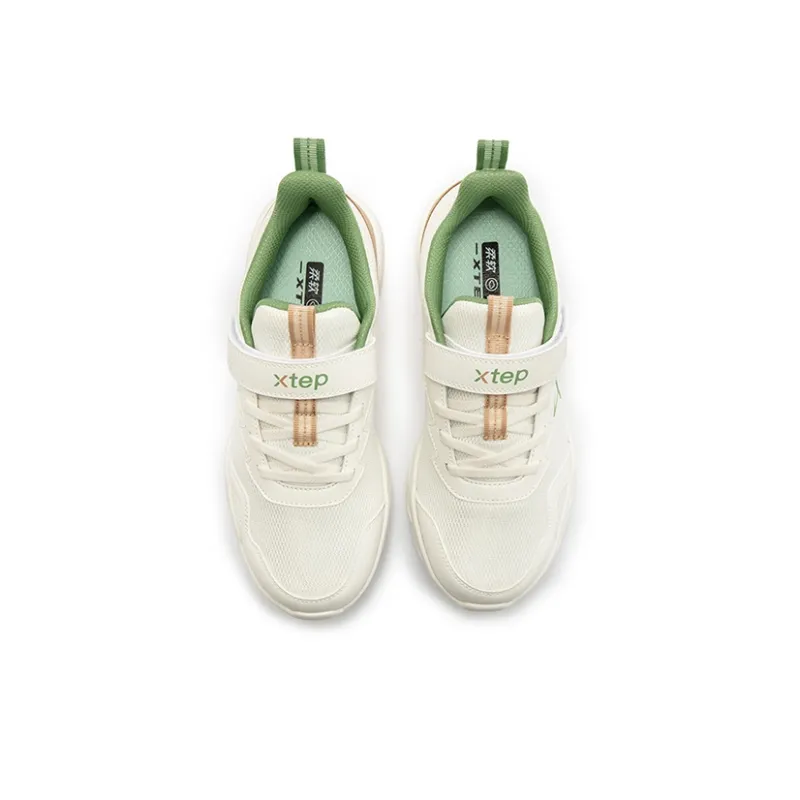 XTEP Anti Slip Wear Resistant Low Top Kids' Running Shoes Sail White, Garden Grass Green Unisex-3