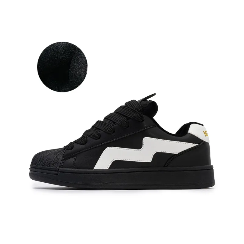 Little Red Man Coverage Warm Low Top Skateboard Shoes Women's Black-1