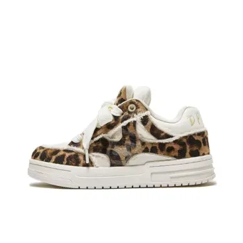 Take The Qin Non slip Lightweight Low Top Skateboard Shoes Unisex Leopard Print