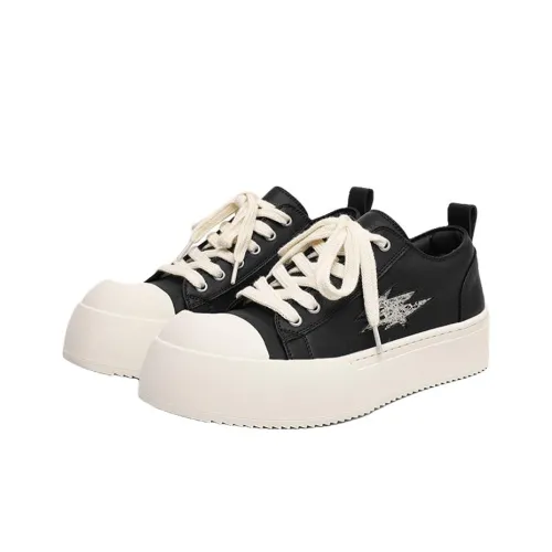 Year By Year Slip Resistant Low Top Skateboard Shoes Unisex