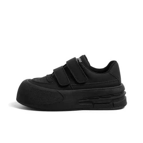 HUANQIU Anti Slip And Wear Resistant Height Increasing Low Top Skateboard Shoes Women's Black