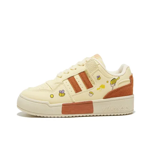 VICTORIA&VERA Slip Resistant Low Top Skateboard Shoes Women's Bee Color