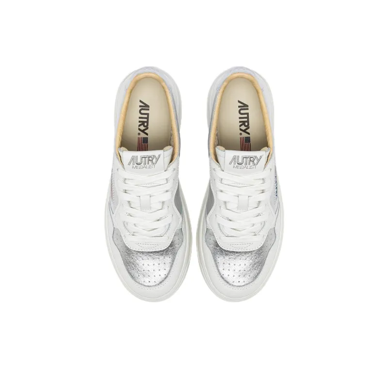 AUTRY Medalist Abrasion Resistant Low Top Skateboard Shoes Women's White Silver-3