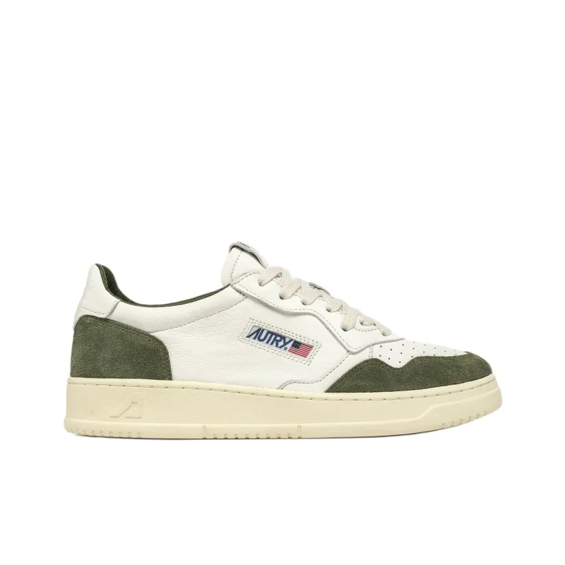 AUTRY BASKETS MEDALIST Slip Resistant Low Top Skateboard Shoes Men's White Green-1