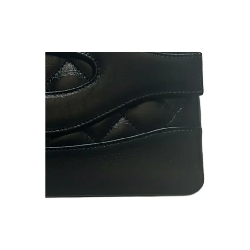 CHANEL Shiny Lambskin Clutch Women's Black-2