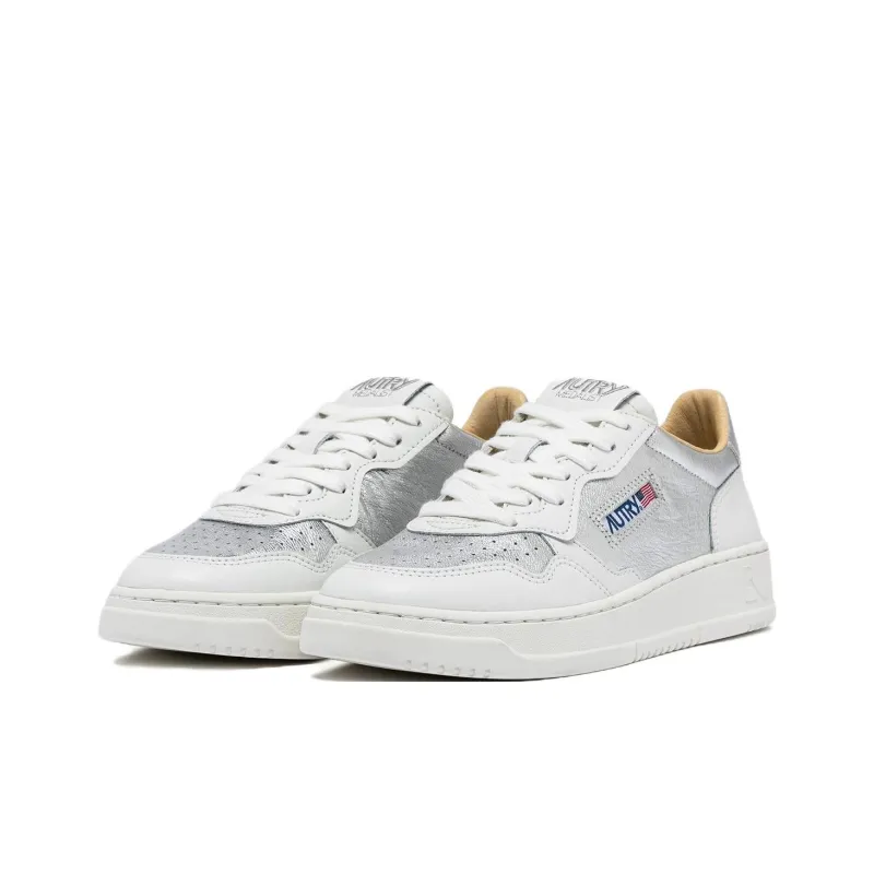 AUTRY Medalist Abrasion Resistant Low Top Skateboard Shoes Women's White Silver-2