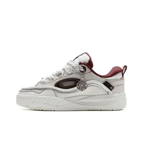 XTEP Anti Slip Wear Resistant Low Top Skateboard Shoes Women's White Red