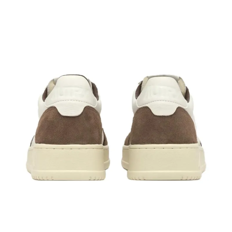 AUTRY Medalist Low Top Skateboard Shoes Women's White Brown-4