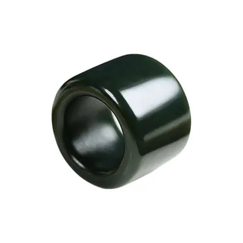 YUDI Everyday Jewelry Elevate Your Taste In Elegance Essential Green Jade Men's