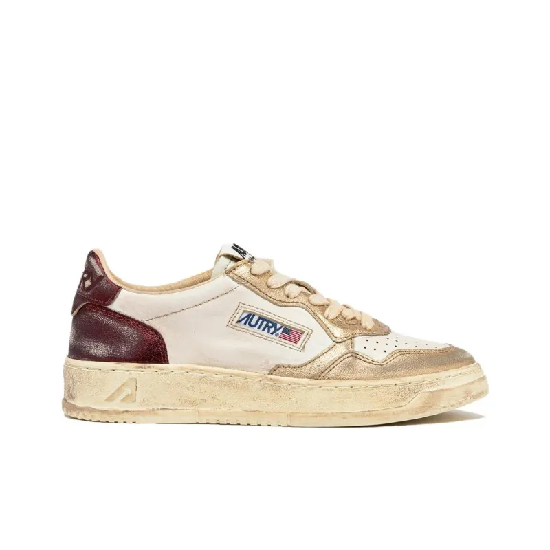 AUTRY Wear Resistant Low Top Skateboard Shoes Women's White Gold Red-1