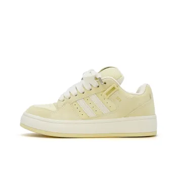 FANTASTIC XBOX Slip Resistant Cushioning Low Top Skateboard Shoes Women's Custard