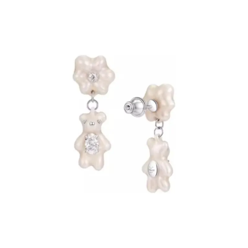 YVMIN Mini Pearlescent Flower Earrings-1