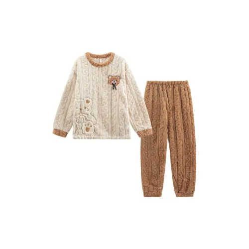 Sleeping Beauty Pajama Set Women's Image Color