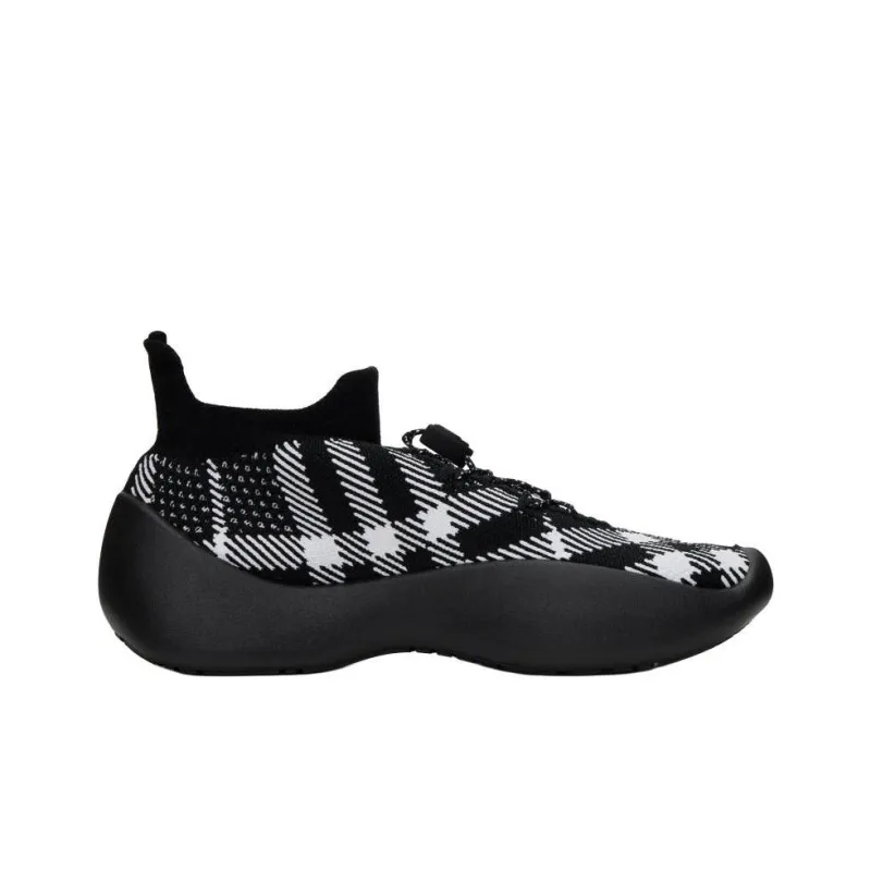 Burberry Neptune Low Top Casual Shoes Women's Black-1
