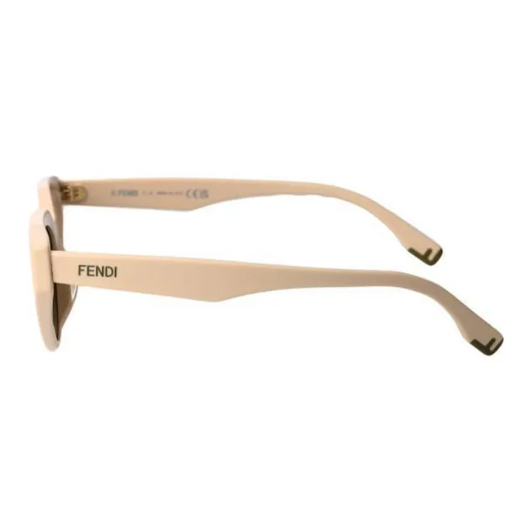 FENDI Cat Eye Frame Sunglasses-3