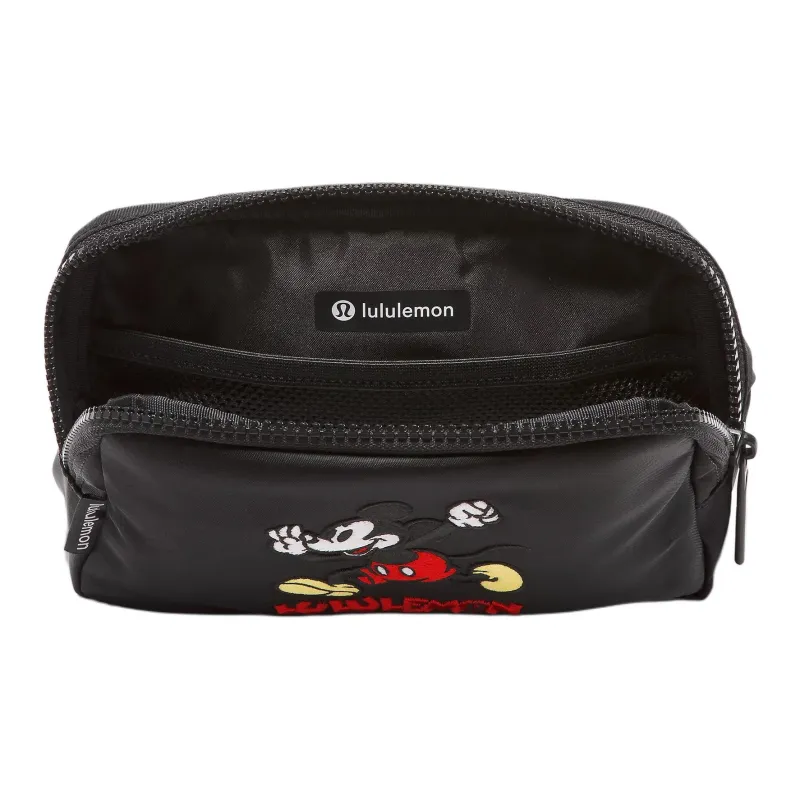 Lululemon × Disney Collaboration Everywhere Nylon One Shoulder Crossbody Fanny Pack Unisex Black-3
