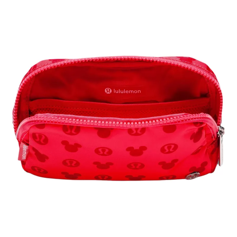 Lululemon × Disney Collaboration Everywhere Recycled Polyester One Shoulder Crossbody Fanny Pack Unisex Red-3