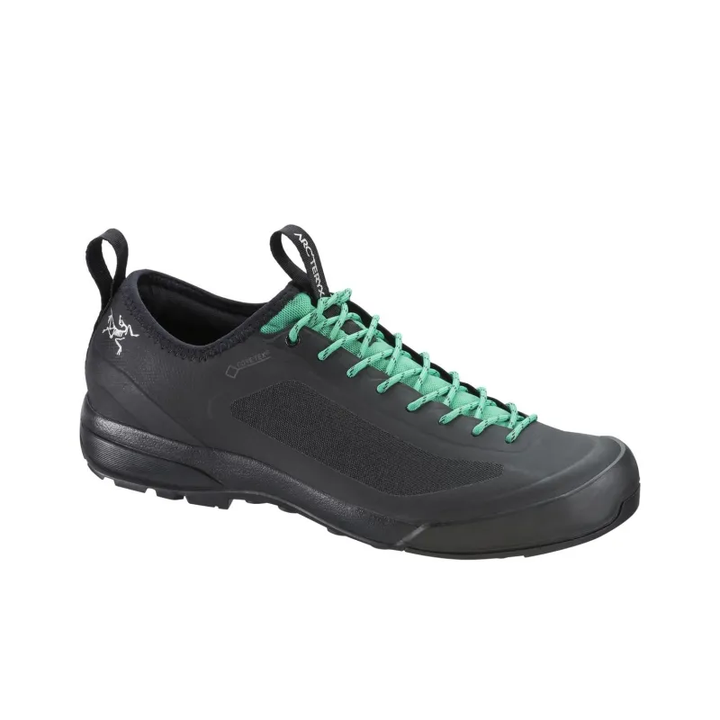 Arcteryx ACRUX SL Anti-Slip Wear-Resistant Low-Top Trekking Shoes Women's Black Cyan-1