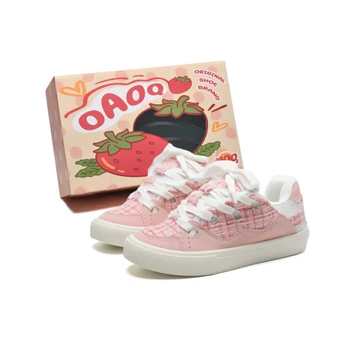 OAOQ Low-Top Skateboard Shoes Women's Chanel-Inspired Pink