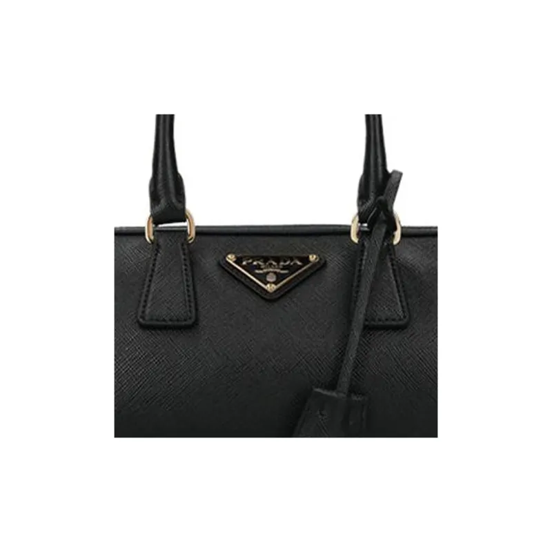 PRADA Re-Edition Leather Handbag Unisex Black-3
