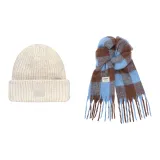 White Hat+Blue Coffee Color Scarf
