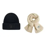 Black Hat+Beige Scarf