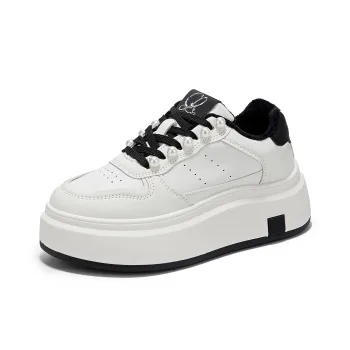La Chapelle Slip Resistant Cushioning Abrasion Resistant Low Top Skateboard Shoes Women's Beige Black