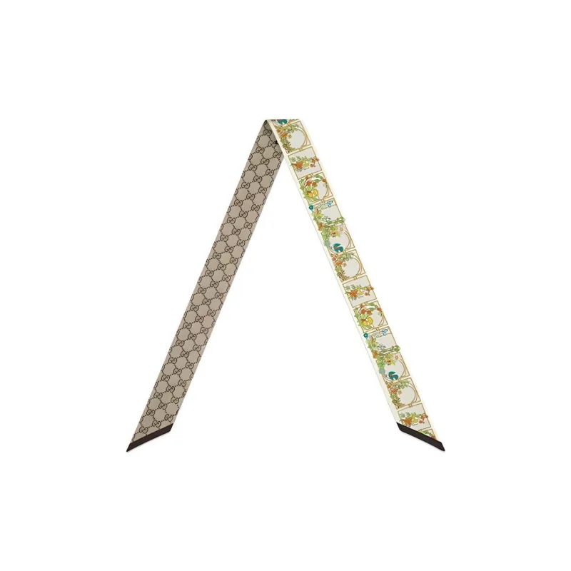 GUCCI Gg Supreme Printed Scarf-1