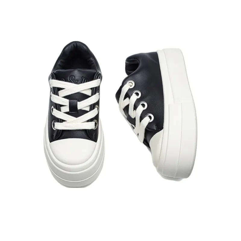 Year By Year Low Top Skateboard Shoes Unisex Black White-2