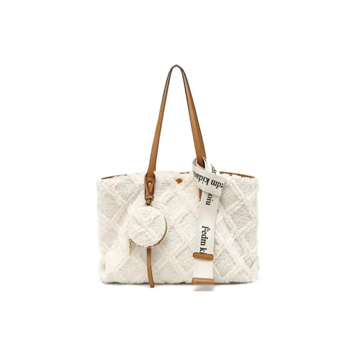 PAYOT Artificial Plush Shoulder bag 205w3090 Regular Women's Ecru