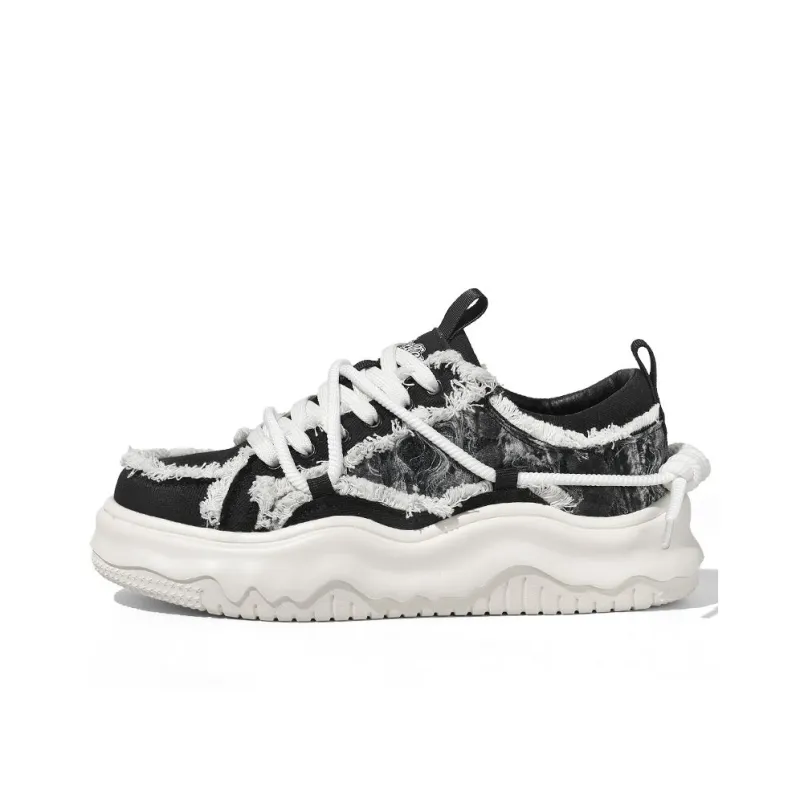TCELLARS Anti Slip And Wear Resistant Lightweight Height Increasing Low Top Canvas Shoes Unisex-1