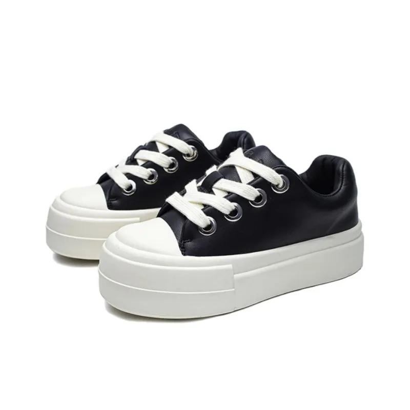 Year By Year Low Top Skateboard Shoes Unisex Black White-0