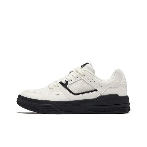 Erke Sheathed Wear Resistant Slip Resistant Low Top Skateboard Shoes Women's Microcrystal White
