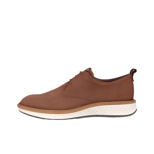 Ecco Casual Shoes Men Low-Top Brown