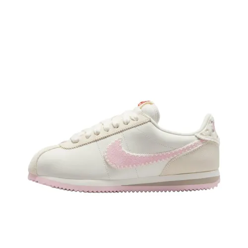 Nike Anti Slip Wear Resistant Low Top Running Shoes Women
s White Pink