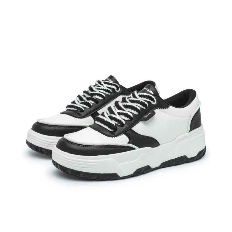Singing Wear Resistant Lightweight Height Increasing Low Top Skateboard Shoes Unisex Black White-3