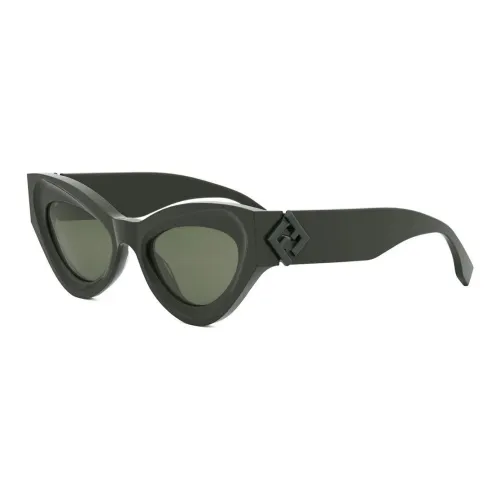 FENDI Cat Eye Frame Sunglasses