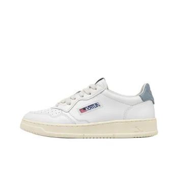 AUTRY BASKETS MEDALIST Slip Resistant Low Top Skateboard Shoes Men's White