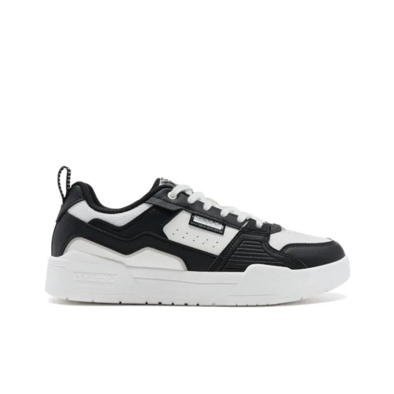XTEP Unbounded Cushioning Wear Resistant Low Top Skateboard Shoes Women's Black White-1