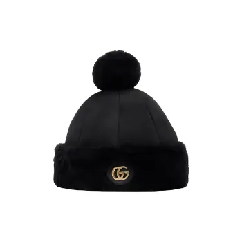GUCCI Logo Plaque Pompom Embellished Beanie