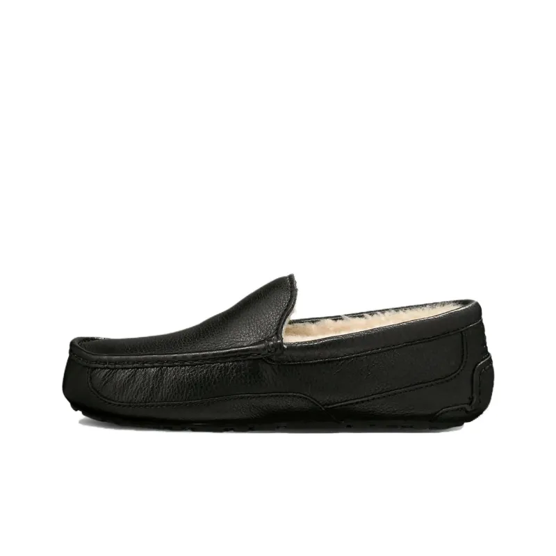 UGG Ascot 'Black'-0