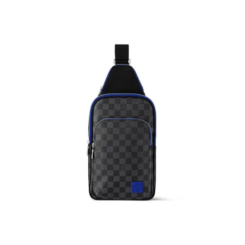 LOUIS VUITTON Avenue Slingbag