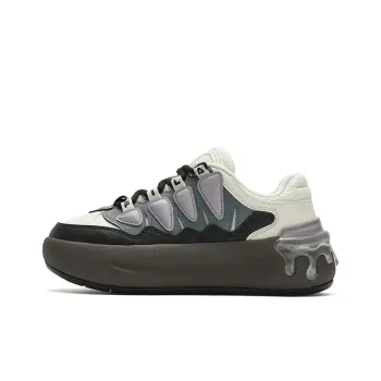 FILA CARROT 2 Wear Resistant Slip Resistant Low Top Skateboard Shoes Women's White Black