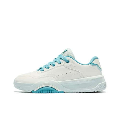Erke Caramel Latte 2 Anti Slip Wear Resistant Low Top Skateboard Shoes Women's Microcrystal White Day River Blue
