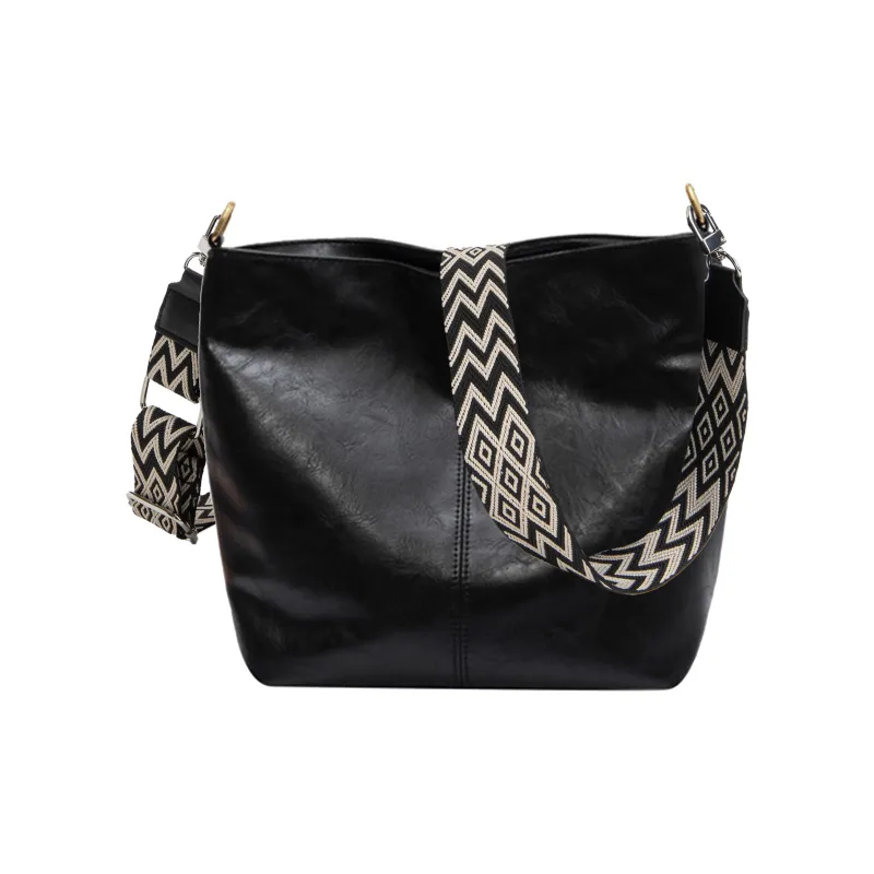 TAKI PU Shoulder Bag Regular Unisex Black-0
