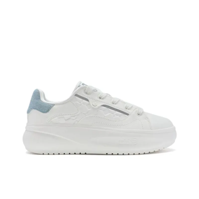 XTEP Cushioning Wear Resistant Low Top Skateboard Shoes Women's White Blue-1