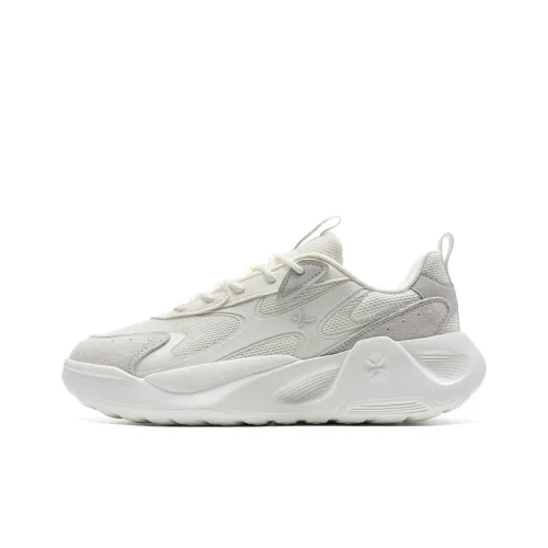 XTEP Star Meteorite Lite Anti Slip Wear Resistant Low Top Chunky Sneakers Men's Sail White