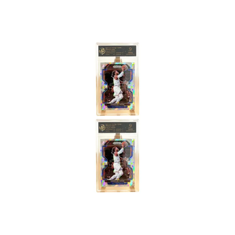 PANINI Derrick Rose Knicks Prizm Silver Crushed Ice Holographic Card Player Card 9/10 Derrick Rose Graded Cards 1 Pc-2