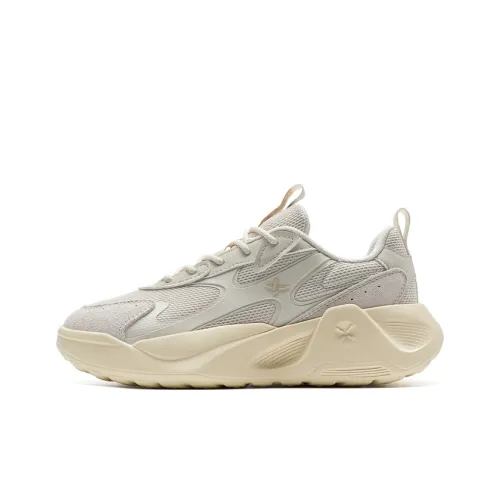 XTEP Star Meteorite full Anti Slip Wear Resistant Low Top Chunky Sneakers Women's White Sand Gray