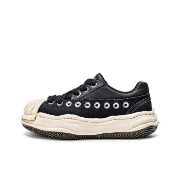 NAUTICA Slip Resistant Cushioning Wear Resistant Lightweight Height Increasing Low Top Skateboard Shoes Women's Black